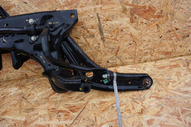 FORD PUMA MK2 WAHACZ PRZEDNI