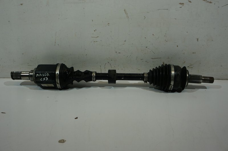 MAZDA CX-3 PÓŁOŚ PRZEDNIA LEWA 39101-GDD5A