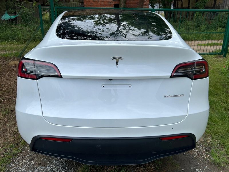 Tesla model Y ĆWIARTKA TYŁ PRAWY BŁOTNIK TYLNI