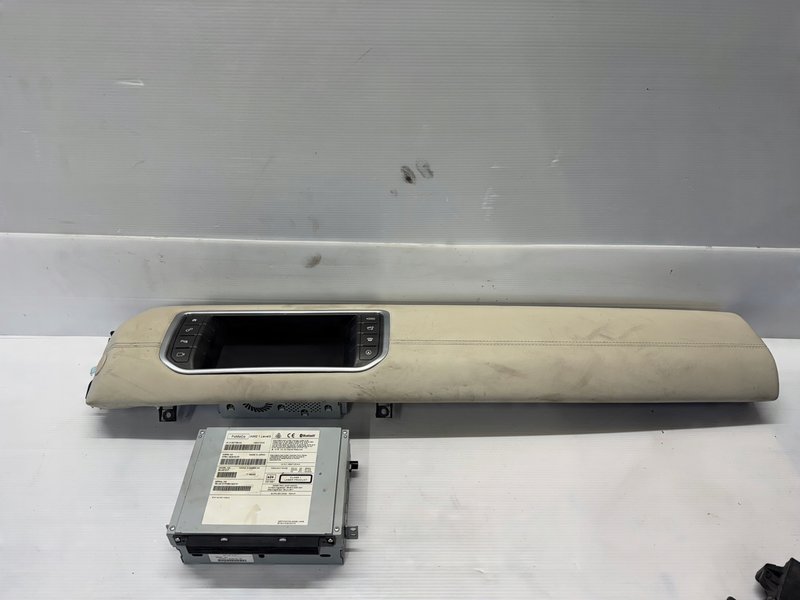 Land Rover Evoque L538 Gj32-10e889-ae lift nawigacja radio ekran