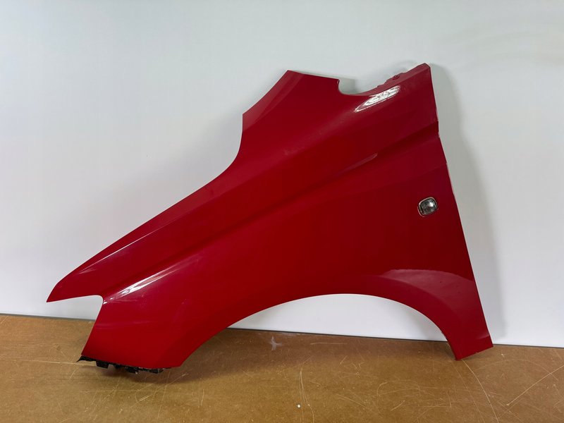 VW CADDY V 5 BŁOTNIK PRZEDNI LEWY