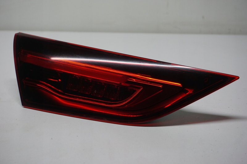 MERCEDES CLA W118 SB LAMPA W KLAPE LEWA TYŁ A1189066100