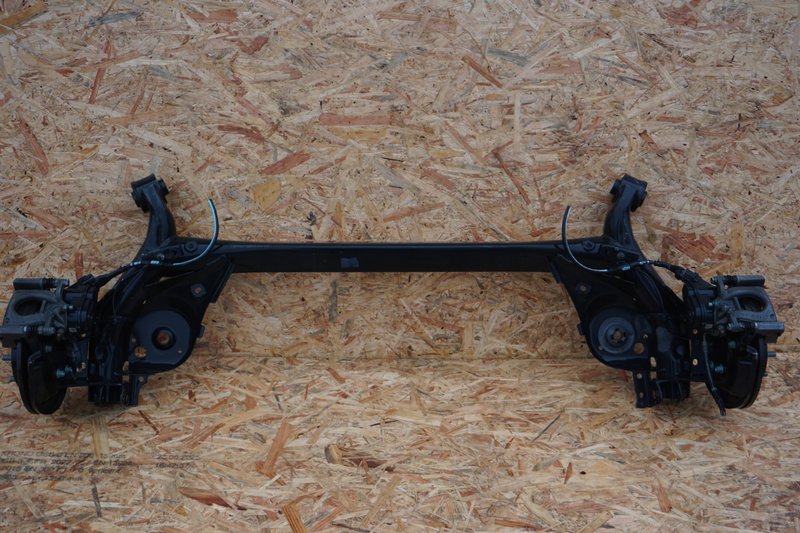 MAZDA CX-3 ZAWIESZENIE TYLNE BELKA TYŁ