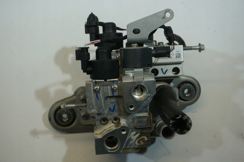 MG MG4 ZAWÓR POMPKA KLIMATYZACJI 10893390