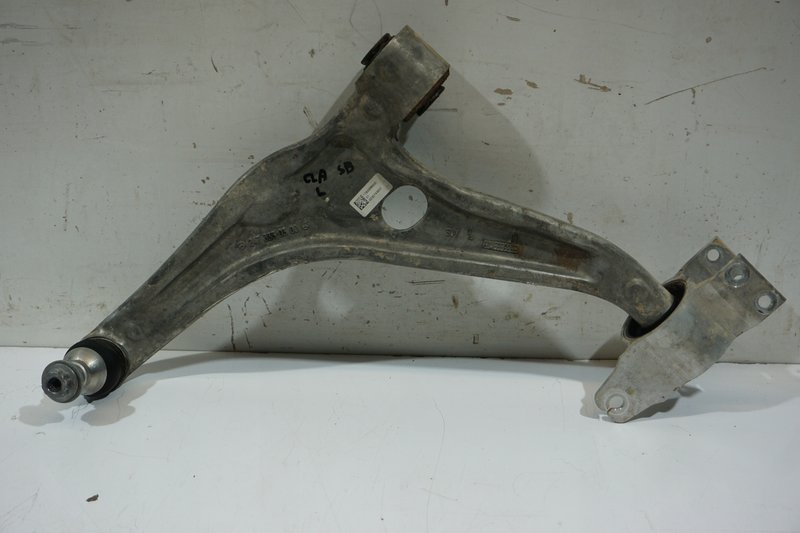 MERCEDES A W177 CLA SB WAHACZ LEWY PRZÓD 2473330300