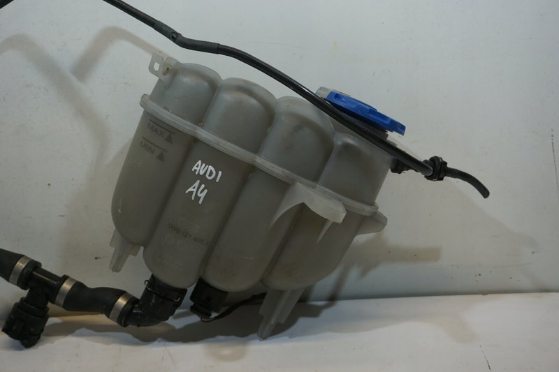 AUDI A4 B9 ZBIORNICZEK ZBIORNIK WYRÓWNAWCZY 8W0121405E