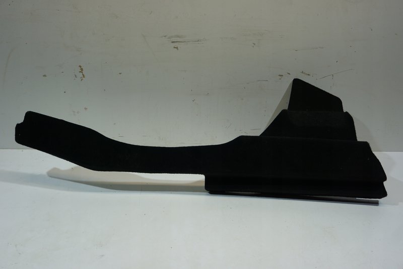 TESLA MODEL 3 LISTWA WYKOŃCZENIOWA P1733838-10-E