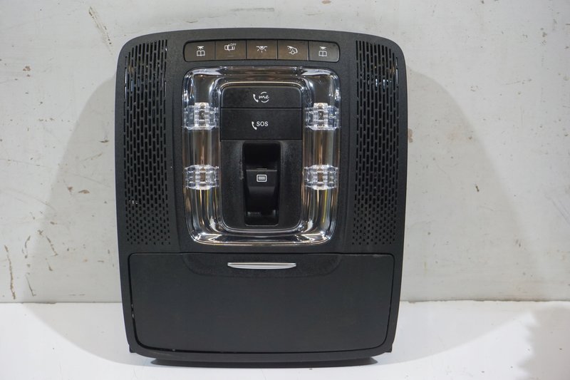 MERCEDES CLA W118 LAMPKA PODSUFITKI OŚWIETLENIE KABINY A0009002519