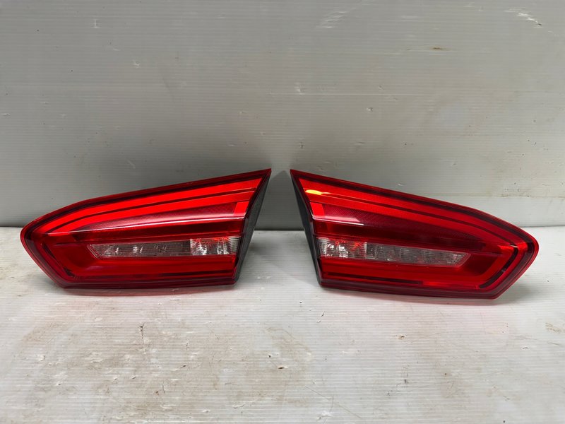 Ford focus Mk4 LAMPA TYLNA lewa prawa lewy prawy TYŁ