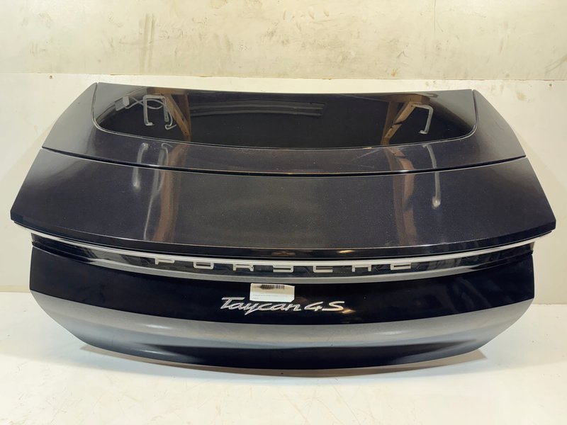 KLAPA BAGAŻNIKA KOMPLETNA PORSCHE TAYCAN BLENDA SPOJLER