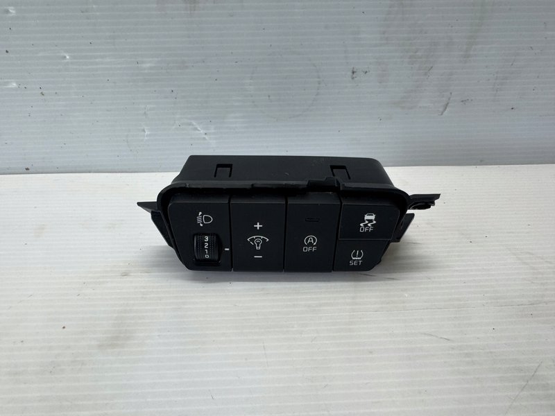 Przełącznik świateł EUROPA ORYGINAŁ KIA Stonic LIFT