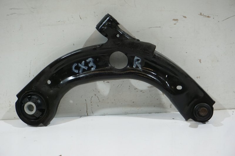 MAZDA CX-3 WAHACZ PRAWY PRZÓD