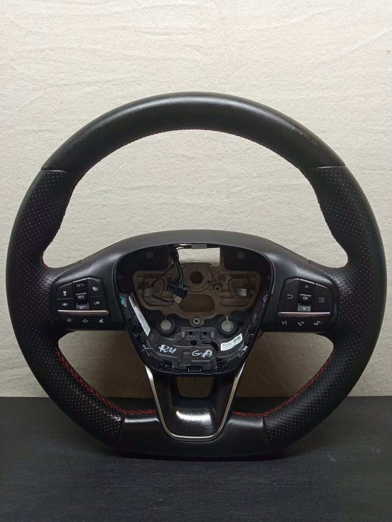 Ford Kuga III MK3 KIEROWNICA ST-LINE CZERWONA NIĆ