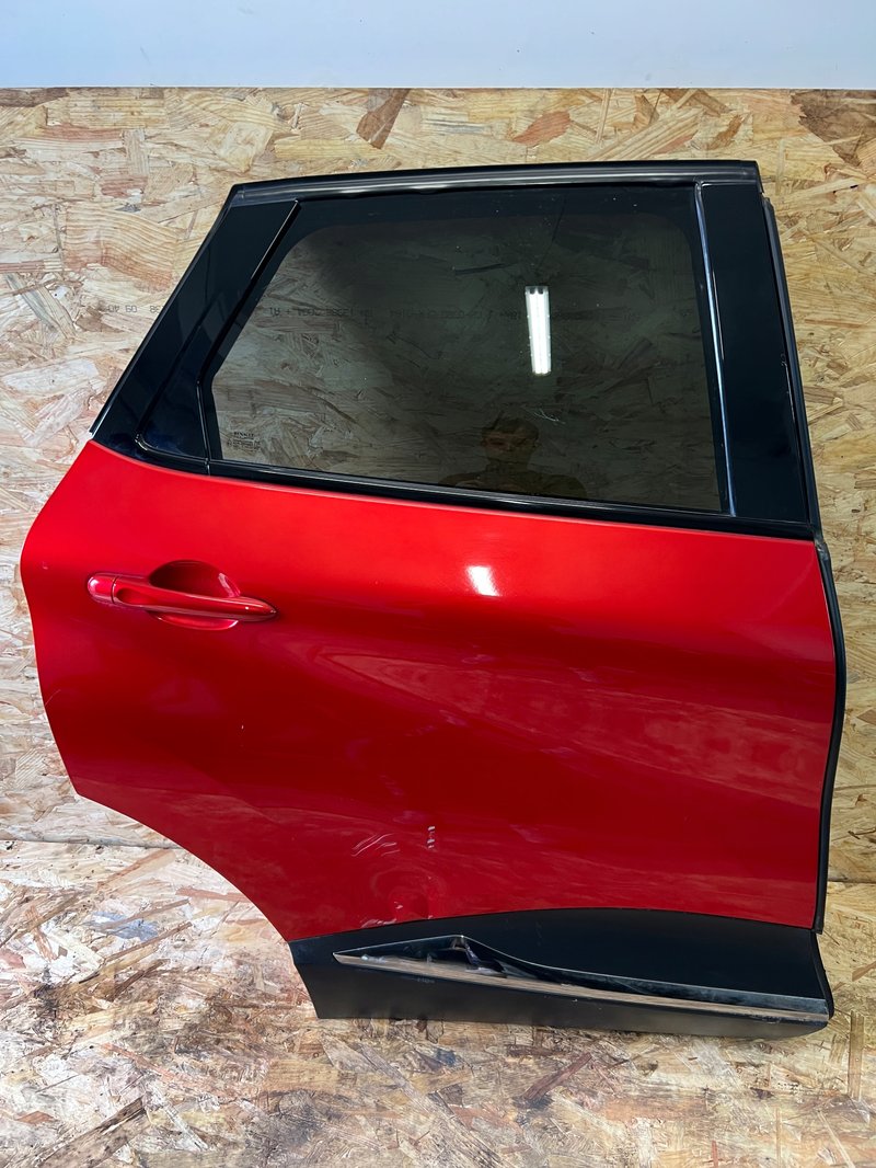 Renault CAPTUR DRZWI TYLNE PRAWE PRAWY TYŁ