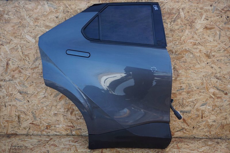 TOYOTA C-HR CHR DRZWI TYLNE PRAWE PRAWY TYŁ