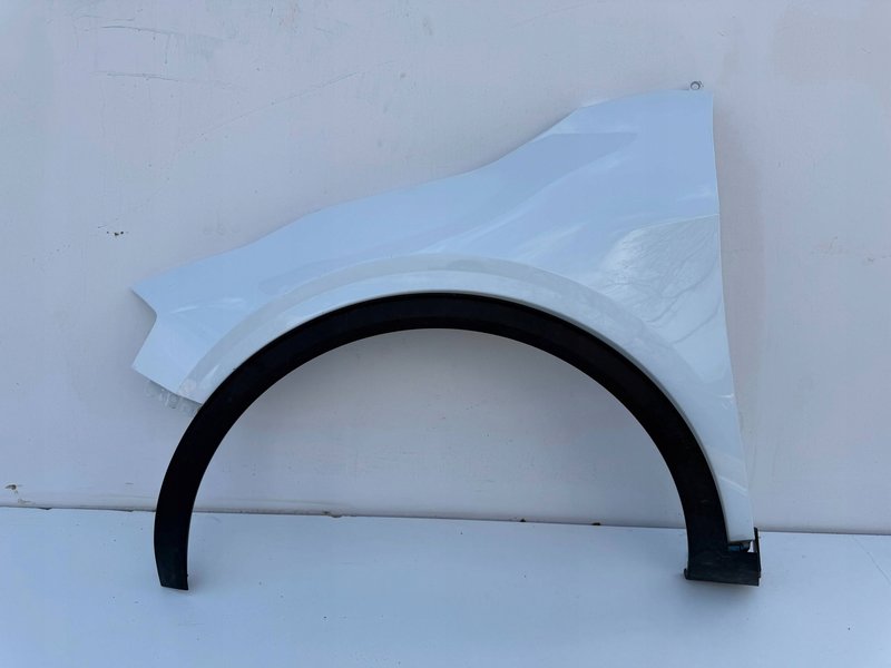 KIA SPORTAGE V BŁOTNIK PRZEDNI LEWY PRZÓD