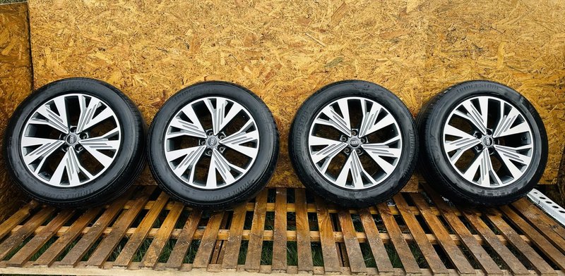 AUDI Q4 OE FELGI ALUMINIOWE KOŁA OPONY 8Jx19 5x112 ET45 255/50 R19