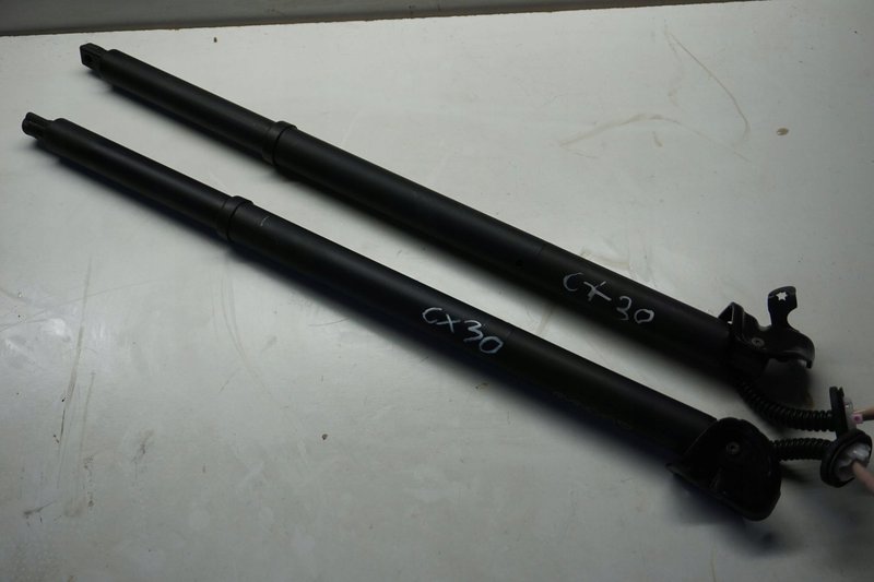 JEEP COMPASS SIŁOWNIKI KLAPY BAGAŻNIKA LEWY PRAWY DFR7-626EX DFR7-636EX