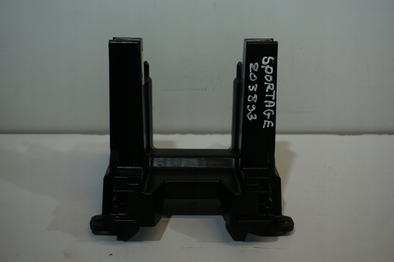 KIA SPORTAGE V WZMOCNIENIE TUNELU ŚRODKOWEGO 84636-R2000