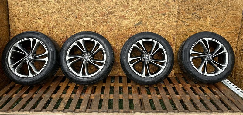 HYUNDAI SANTA FE IV FELGI ALUMINIOWE KOŁA OPONY 8.5Jx19 5x114.3 ET51 235/55