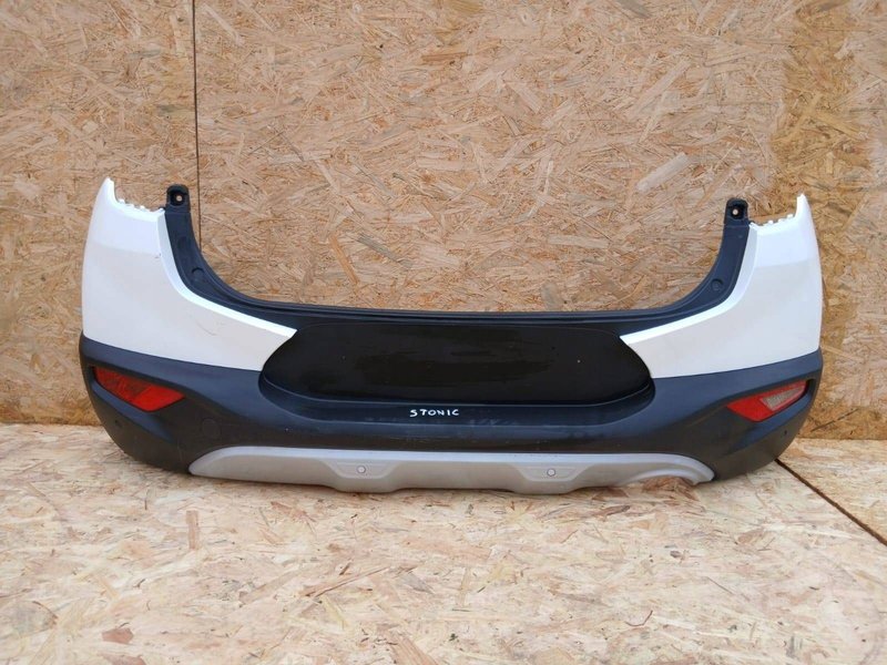 KIA STONIC LIFT ZDERZAK TYLNY 4 PDC