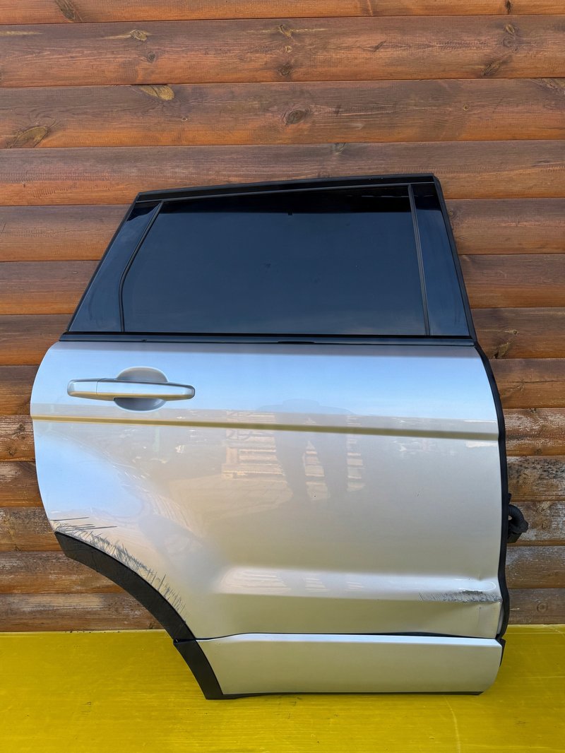 Land Rover EVOQUE I DRZWI TYLNE TYŁ PRAWE