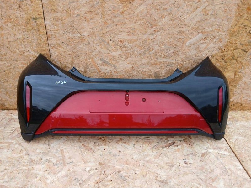 TOYOTA AYGO X ZDERZAK TYLNY TYŁ