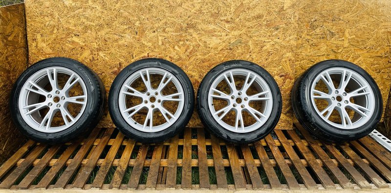 TESLA MODEL Y FELGI ALUMINIOWE OPONY KOŁA 9.5Jx19 ET45 5x114,3 255/45 R19