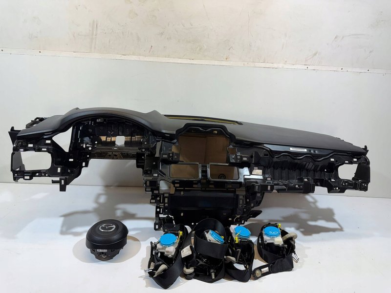 MAZDA CX-5 KONSOLA DESKA PASY PODUSZKI