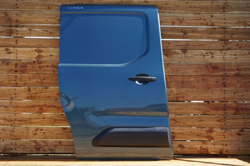 OPEL COMBO E BERLINGO PARTNER IV PROACE DRZWI BOCZNE PRZESUWNE PRAWE