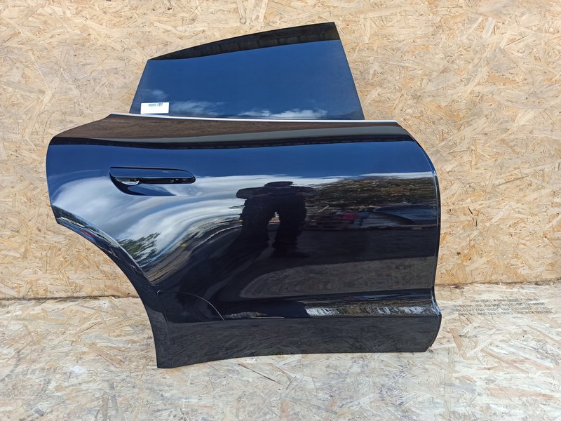 DRZWI PORSCHE TAYCAN 9J1 PRAWY TYŁ