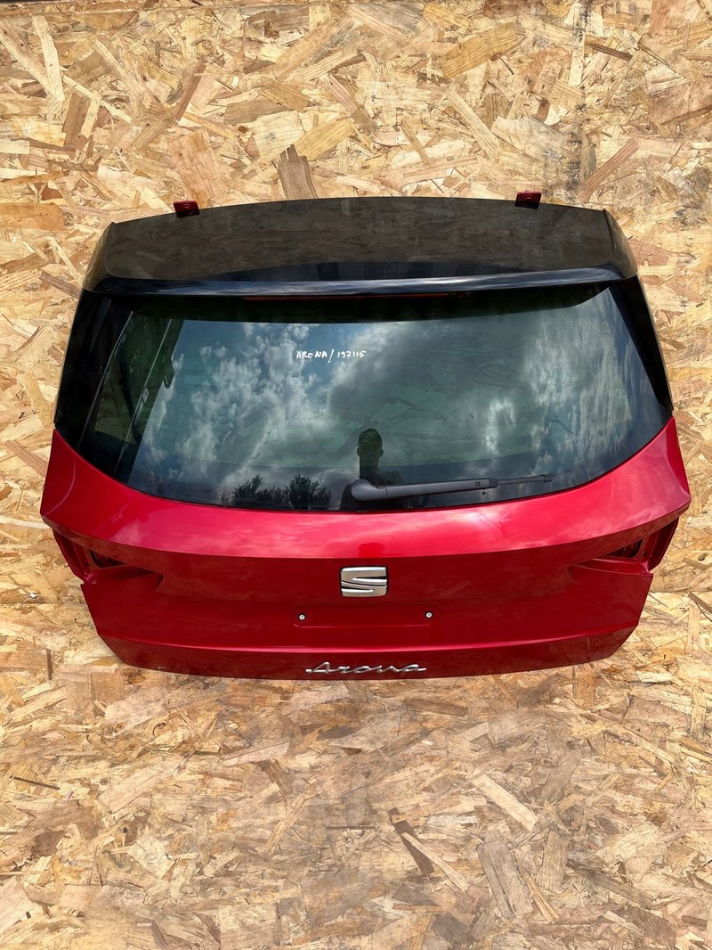 Seat Arona 6f0 KOMPLETNA KLAPA POKRYWA BAGAŻNIKA