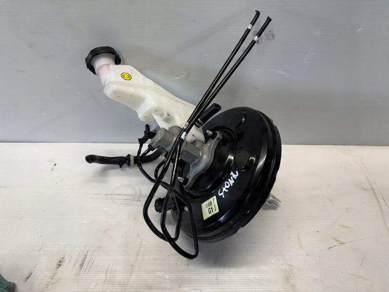 KIA STONIC LIFT 1.25i SERWO HAMULCOWE POMPA CZUJNIK