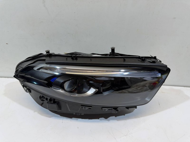 Lampa prawa prawy przód Mercedes A-Klasa W177 Lift MULTIBEAM LED A177906580