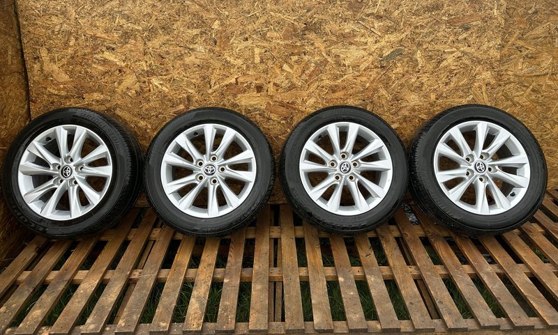 TOYOTA OE KOŁA FELGI ALUMINIOWE OPONY 7Jx16 5x114.3 ET40 205/55 R16