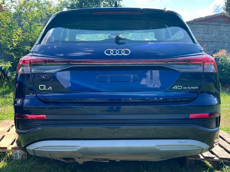 AUDI Q4 E-TRON 89A zderzak tył tylny