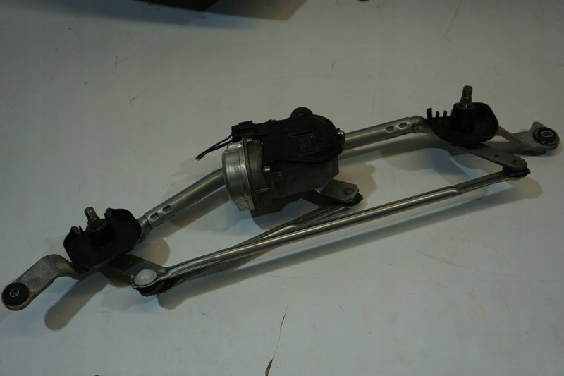 MAZDA CX-30 CX30 MECHANIZM WYCIERACZEK 51650011