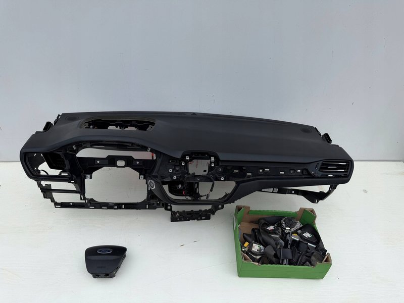 FORD FOCUS MK4 IV HEADUP HEAD UP KONSOLA DESKA PASY PODUSZKI AIRBAG