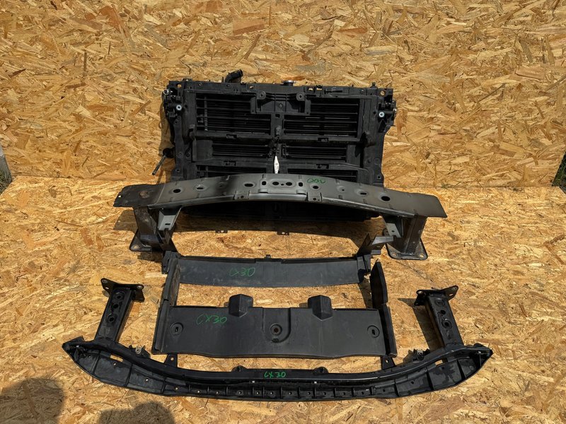 Mazda CX30 CX-30 PAS PRZEDNI WZMOCNIENIE CZOŁOWE CHLODNICE