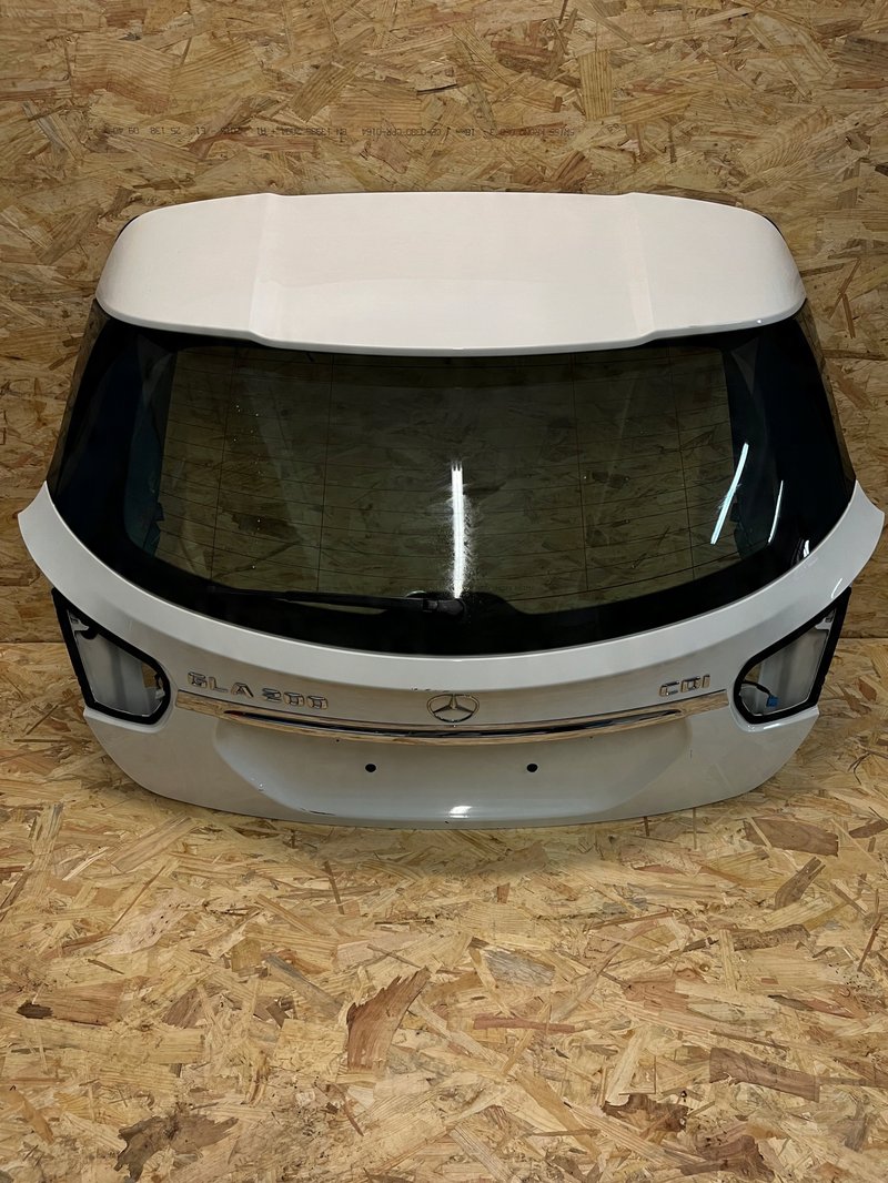 MERCEDES GLA X156 Klapa tylna bagażnika klapa tył