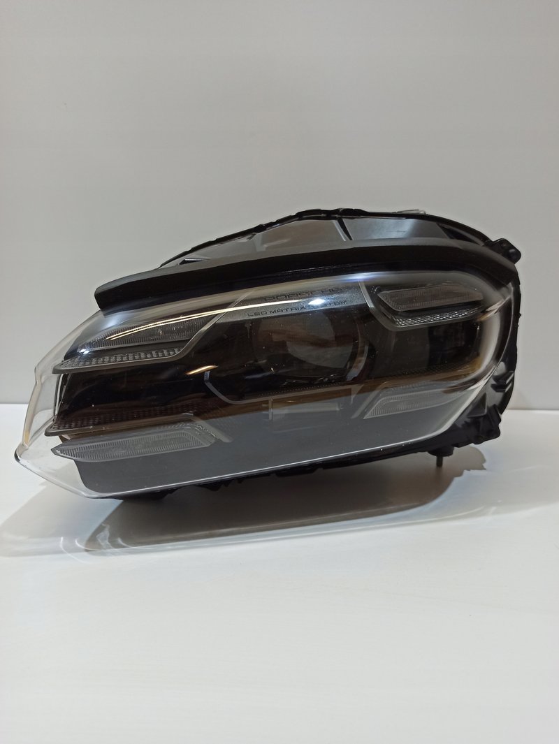 PORSCHE TAYCAN LAMPA LEWY PRZÓD FULL LED MATRIX 9J1941059D