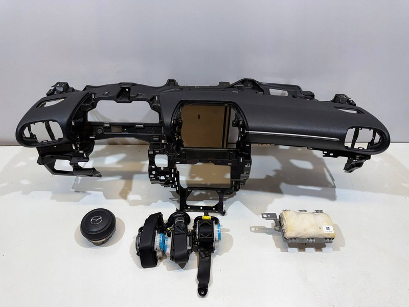 MAZDA 2 IV KONSOLA DESKA AIRBAG PASY PODUSZKI