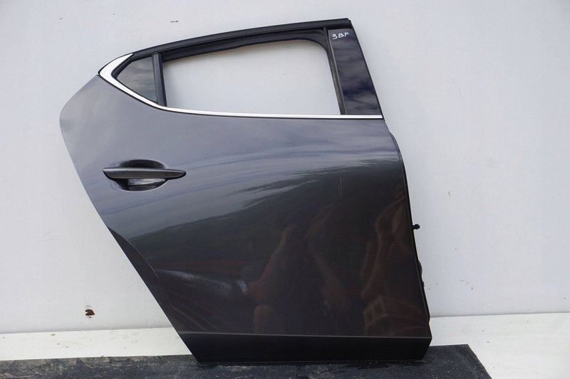 MAZDA 3 BP IV DRZWI PRAWE TYLNE PRAWY TYŁ