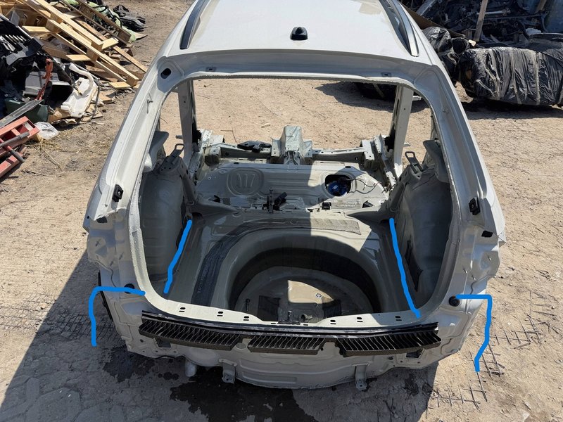 VW TAIGO PAS TYLNY WANNA ĆWIARTKA