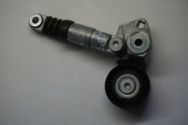 MAZDA CX-30 CX30 NAPINACZ PASKA ALTERNATORA HF01-15980
