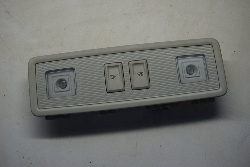 VOLKSWAGEN TAIGO LAMPKA PODSUFITKI 2GA947290A