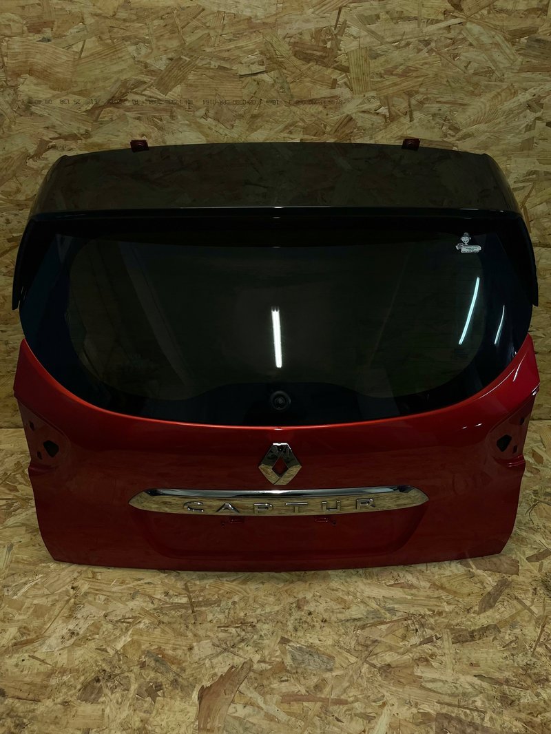 Renault CAPTUR KLAPA BAGAŻNIKA KLAPA TYLNA