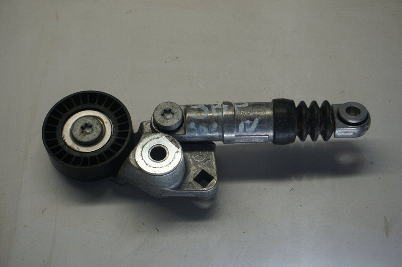 MAZDA 3 BP IV NAPINACZ PASKA ROZRZĄDU HF01-15980