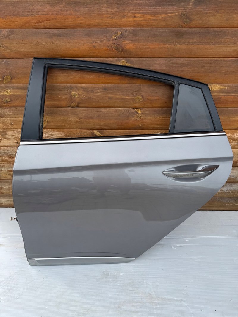 HYUNDAI IONIQ DRZWI TYLNE LEWE LEWY TYŁ