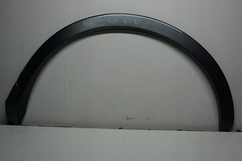 AUDI Q3 8U0 LISTWA BŁOTNIKA LEWY TYŁ 8U0853817